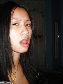 Asian Amateur Girl 32