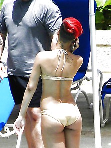 Rihanna's Amazing Ass 01