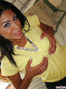 Alluring Latina Darling Shows Off Her Perfect Body And Gets Nail
