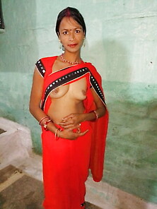 Hot Sexy Indian Bhabhi Boobs