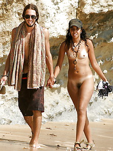 Nude Girl Comes With Boyfriend To Public Beach