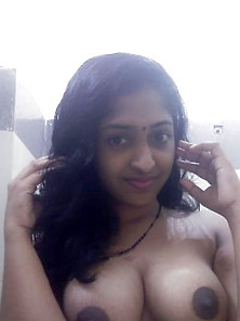 Indian University Teen Shreya Nude Slefies Leaked By Bf