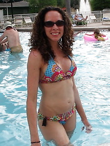 Sexy Brunette Milf For Tributes And Comments